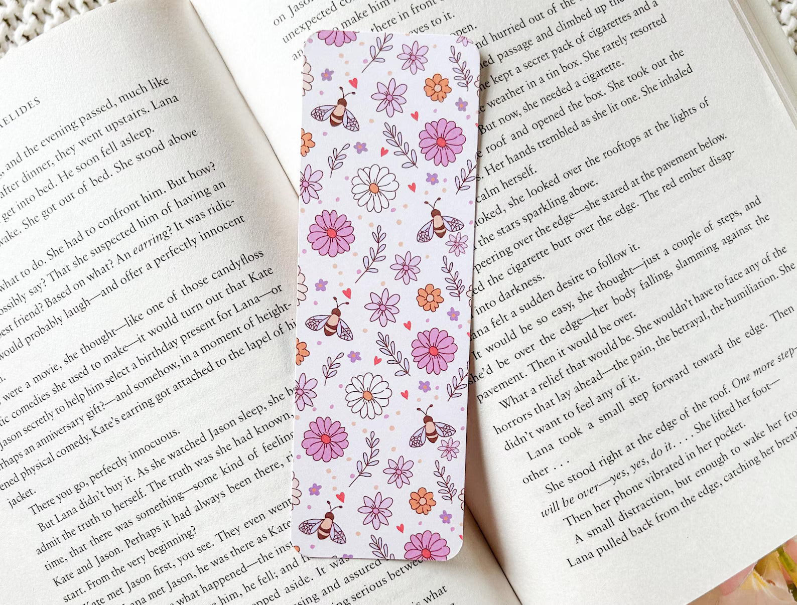 Garden Bee Bookmark image 0